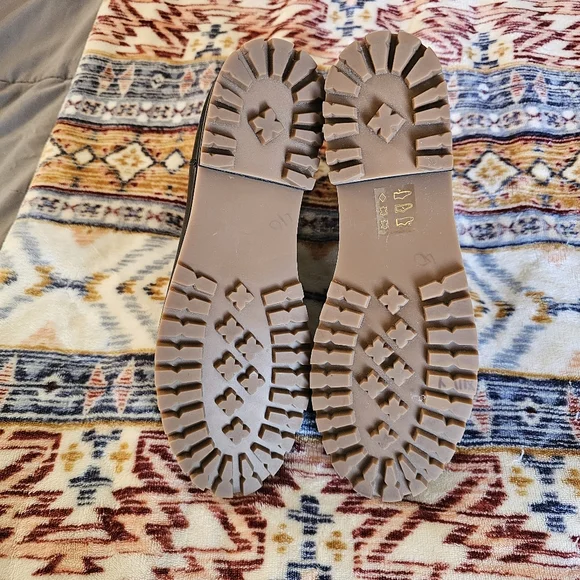 MADEWELL Genuine Leather Chelsea Boots Tan Lug sole low heel Black Size 9.5 - Picture 8 of 10